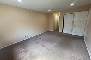 1502 Edison Glen, Edison, NJ 08837 - Photo 16