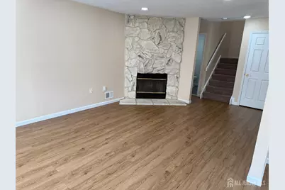 1502 Edison Glen, Edison, NJ 08837 - Photo 4