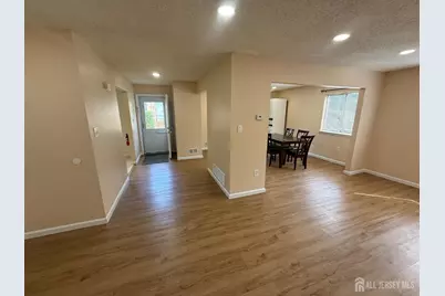 1502 Edison Glen, Edison, NJ 08837 - Photo 10
