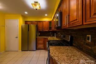 3707 Birchwood Ct, North Brunswick Township, NJ 08902 - Photo 4