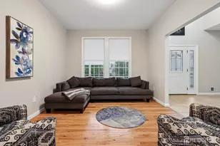 20 Ivy Pl, Monroe Township, NJ 08831 - Photo 4
