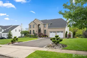 6 Christinalynn Dr, Monroe Township, NJ 08831 - Photo 2