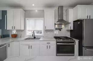 32 Dorothy St, Carteret, NJ 07008 - Photo 10