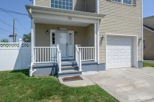 32 Dorothy St, Carteret, NJ 07008 - Photo 2