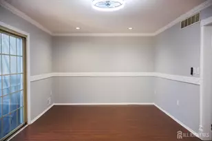 45 Astor Ct, Sayreville, NJ 08872 - Photo 4