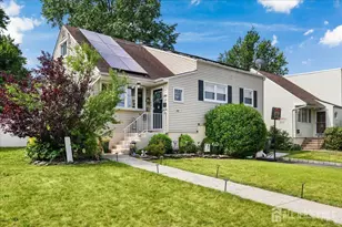 42 Mildred Ln, Fords, NJ 08863 - Photo 4