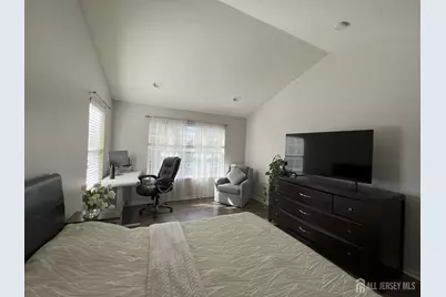 301 Park Knoll, South Brunswick Township, NJ 08540 - Photo 18