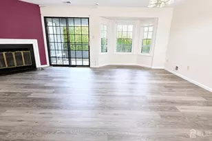 903 Woodhaven Dr, Edison, NJ 08817 - Photo 2