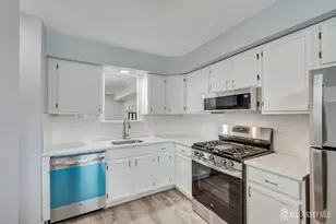822 Darlington Dr, Old Bridge Township, NJ 08857 - Photo 4