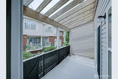 518 Great Beds Court, Perth Amboy, NJ 08861 - Photo 14