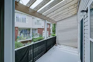 518 Great Beds Ct, Perth Amboy, NJ 08861 - Photo 14