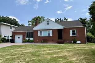 19 South Dr, East Brunswick Township, NJ 08816 - Photo 2