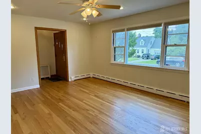 19 South Drive, East Brunswick Township, NJ 08816 - Photo 8