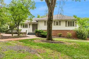 1 Wakefield Ln, Piscataway Township, NJ 08854 - Photo 2