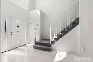 18 Trish Ct, Old Bridge Township, NJ 07747 - Photo 4