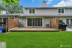 269 Constitution Cir, North Brunswick Township, NJ 08902 - Photo 22