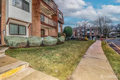 312 Edison Glen Terrace, Edison, NJ 08837 - Photo 2