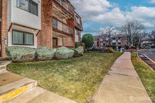 312 Edison Glen Terrace, Edison, NJ 08837 - Photo 2