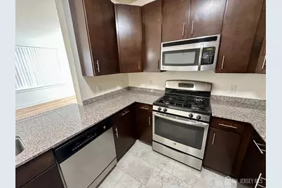 88 Roosevelt Avenue #421, Carteret, NJ 07008 - Photo 8