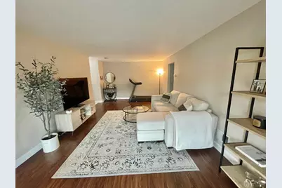 614 Sharon Garden Court #614, Woodbridge Township, NJ 07095 - Photo 2