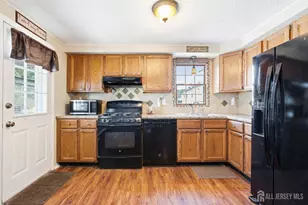 16 Avenue B, Helmetta, NJ 08828 - Photo 6