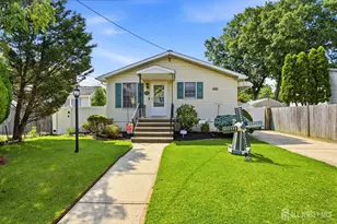 16 Avenue B, Helmetta, NJ 08828 - Photo 2