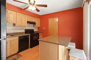 39 McFadden Dr, Monroe Township, NJ 08831 - Photo 6