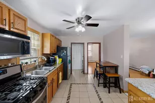 724 Charles St, Perth Amboy, NJ 08861 - Photo 18