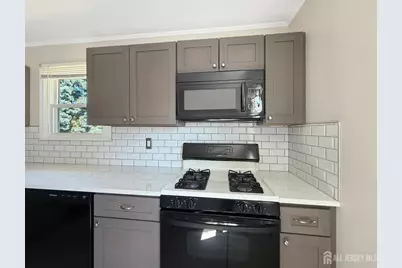 19 S Van Buren Avenue, Metuchen, NJ 08840 - Photo 4