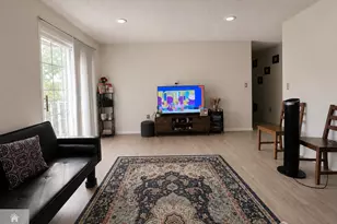 75 Brighton Way, North Brunswick Township, NJ 08902 - Photo 2
