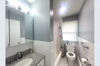 19 W Francis Street, Woodbridge Township, NJ 08830 - Photo 12