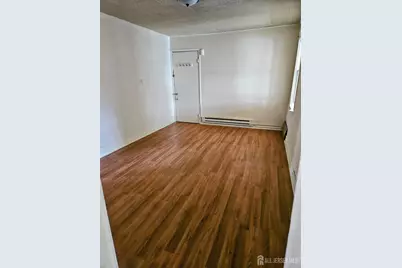 427-427 Magnolia Street, Highland Park, NJ 08904 - Photo 2