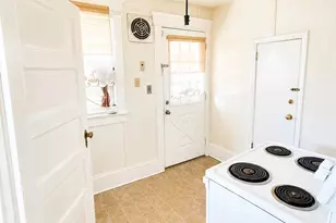 243 Monmouth St, Hightstown, NJ 08520 - Photo 4