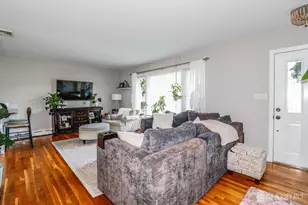 496 Outlook Ave, Colonia, NJ 07067 - Photo 6