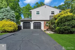 9 Colt Ct, East Brunswick Township, NJ 08816 - Photo 4