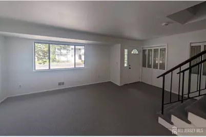44 Davids Court, South Brunswick Township, NJ 08810 - Photo 4