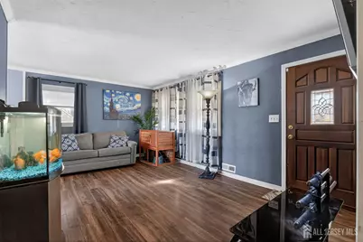 77 W Arthur Place, Iselin, NJ 08830 - Photo 2