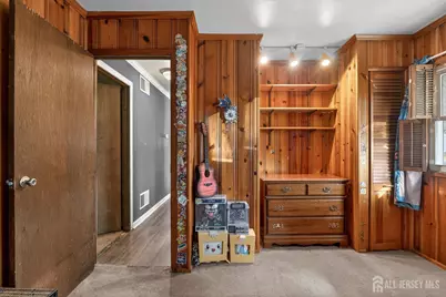77 W Arthur Place, Iselin, NJ 08830 - Photo 18