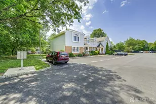 14 Linda Ct, South Brunswick Township, NJ 08852 - Photo 2