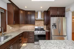27 Fagan Pl, Colonia, NJ 07067 - Photo 8