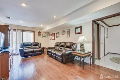 19 Annette Drive, Edison, NJ 08820 - Photo 6