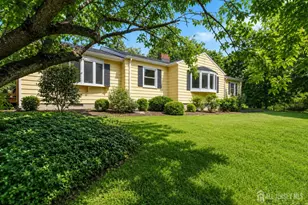 5 Crestview Dr, Bernardsville, NJ 07924 - Photo 2