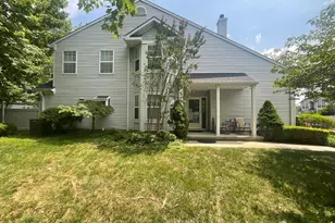 17 Tuthill Ct, Sayreville, NJ 08872 - Photo 2
