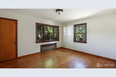 89 Ford Avenue, Fords, NJ 08863 - Photo 8