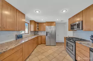 71 Pine St, Spotswood, NJ 08884 - Photo 10