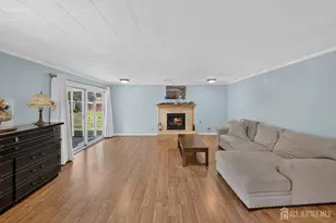 41 Weldon Rd, Edison, NJ 08817 - Photo 4