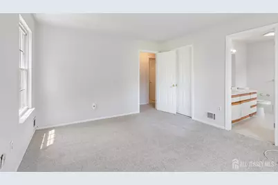 11 Crop Court, Tinton Falls, NJ 07753 - Photo 4