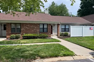 142 Wycoff Way W, East Brunswick Township, NJ 08816 - Photo 2