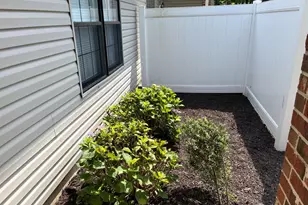 142 Wycoff Way W, East Brunswick Township, NJ 08816 - Photo 4