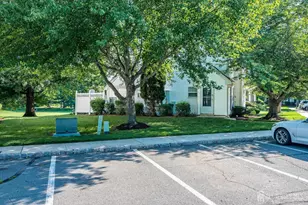 56 Colleen Ct, South Brunswick Township, NJ 08824 - Photo 2